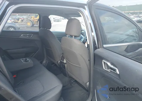 2023 Kia Sportage Lx z USA, uszkodzony, nr VIN KNDPUCAF2P7174015